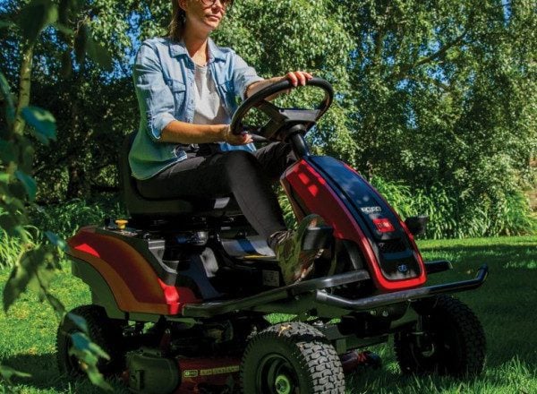 eS3000SD 30″ (76cm) Battery Powered Ride-On Mower
