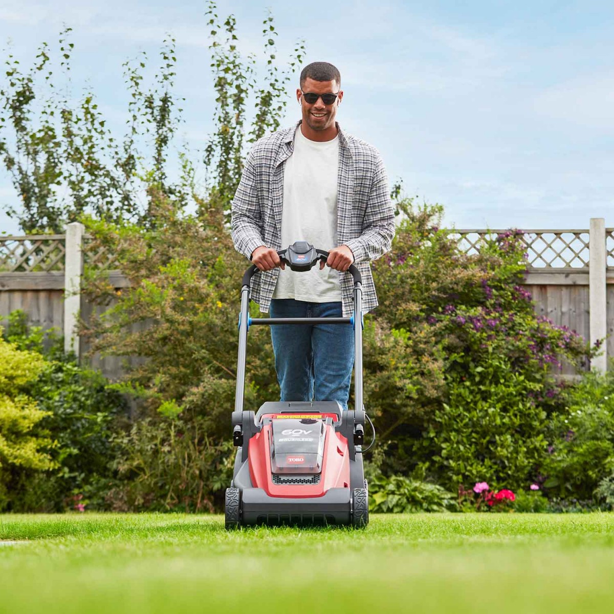 17″ (43 cm) eMulticycler 60V MAX* Battery Mower