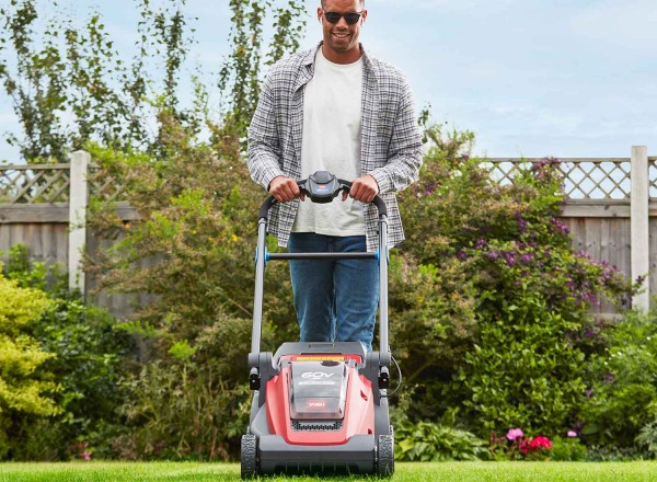 17″ (43 cm) eMulticycler 60V MAX* Battery Mower