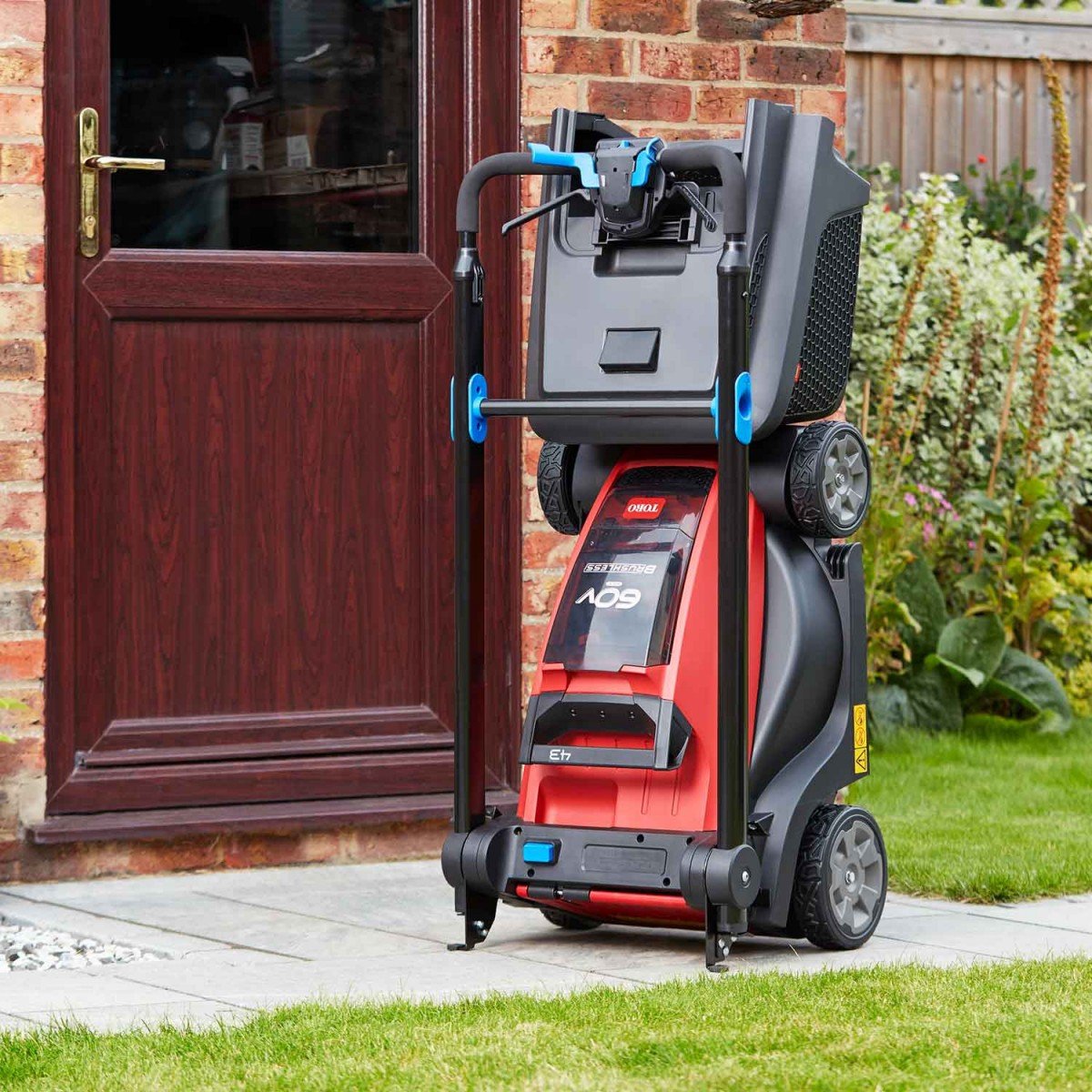 14″ (36 cm) eMulticycler 60V MAX* Battery Mower