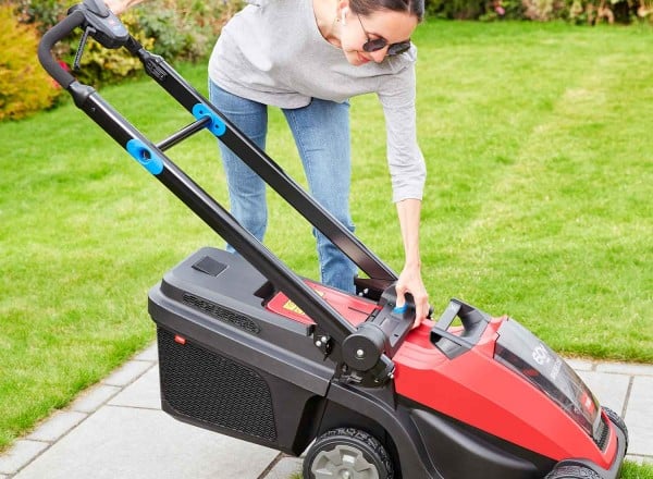 14″ (36 cm) eMulticycler 60V MAX* Battery Mower